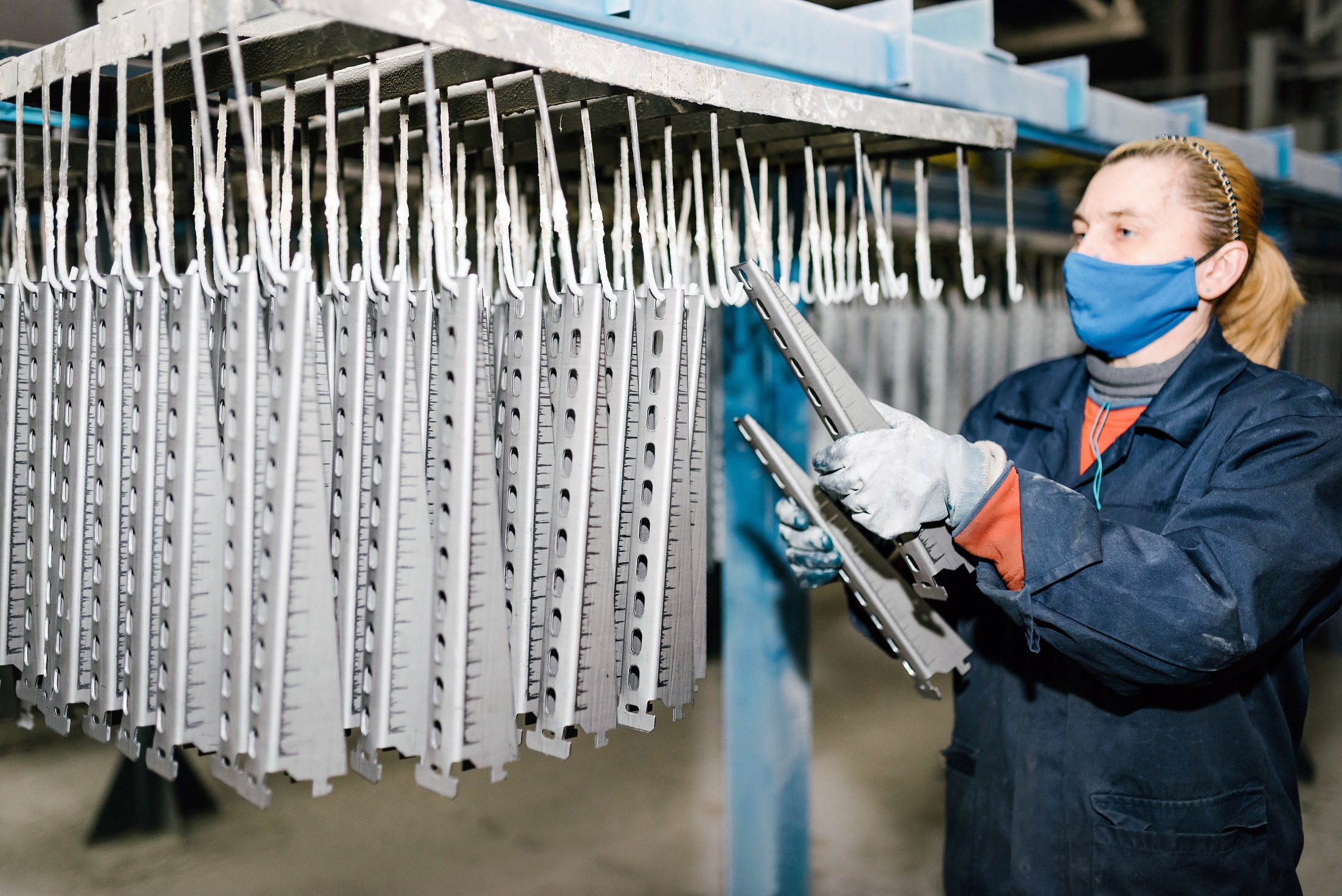 Краска грунтом/эмалью методом окунания/распыления