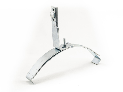 Держатель коньковый болтовой фигурный  шириной  30 мм, высотой 260 мм, длиной 240 мм, толщиной (диаметром) 2 мм с горячеоцинкованным покрытием ЗДКБФ.30.260.240.2.1